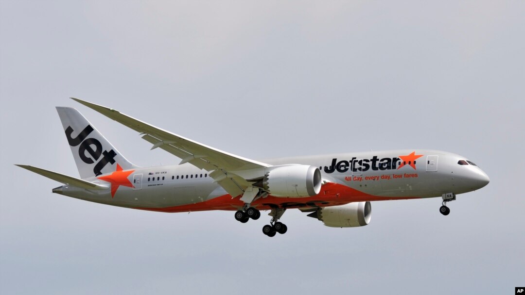 Un avión Jetstar llega al aeropuerto de Melbourne en Melbourne, Australia, el 9 de octubre de 2013. AP