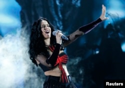 Katy Perry performs "Dark Horse" at the 56th annual Grammy Awards in Los Angeles, California, January 26, 2014.