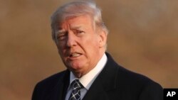 El presidente Trump respondió en un tuit a las sugerencias de un ex magistrado de la Corte Suprema de Justicia de revocar la Segunda Enmienda de la Constitución de Estados Unidos.