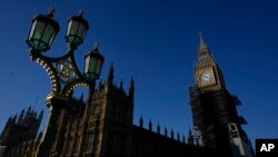 资料照片：伦敦威斯敏斯特英国议会大厦。 (2022年1月13日)