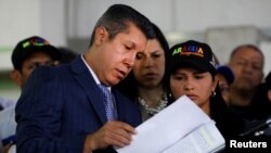 Henry Falcón.