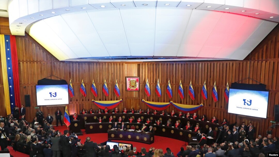 Expertos señalan que es complicado que una negociación entre la oposición y el oficialismo arroje resultados positivos en solo tres días.