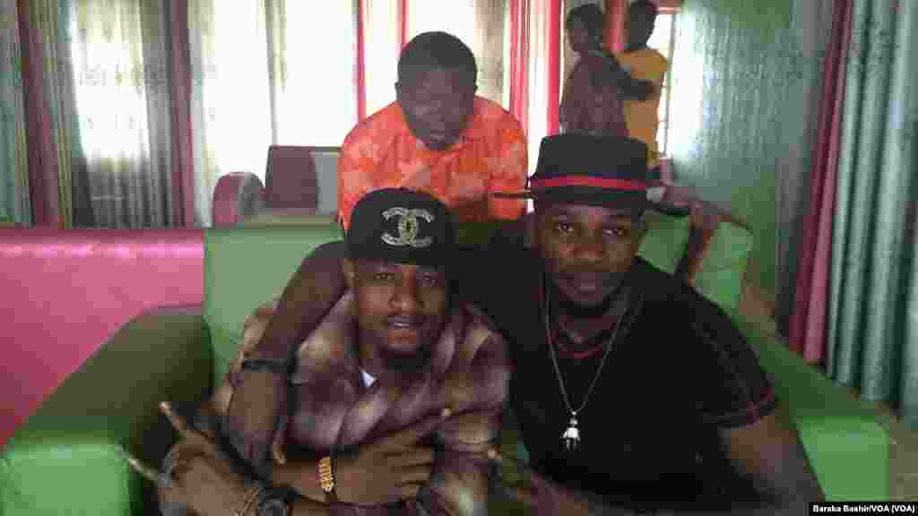 Ralph John, Don R. da abokan aiki.