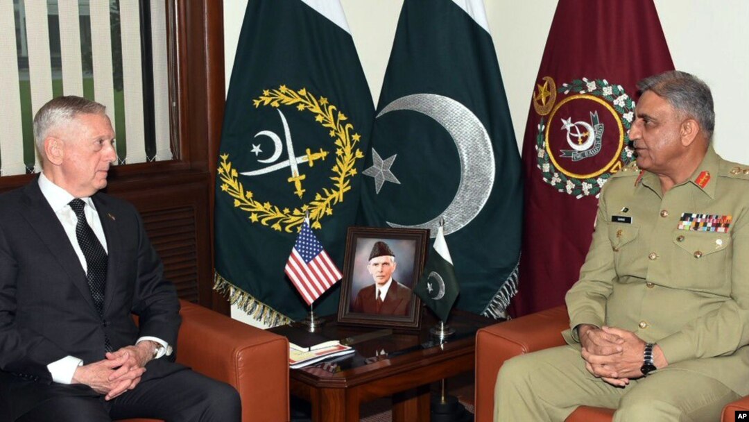 U.S. Defense Secretary James Mattis, left, meets with Pakistan's army chief Gen. Qamar Javed Bajwa in Rawalpindi, Pakistan, Dec. 4, 2017.