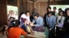 လူကယ်ပြန်ဝန်ကြီး ကချင်ပြည်နယ်ရှိတိုက်ပွဲရှောင် တိုင်းရင်းသားပြည်သူများနှင့်တွေ့ဆုံ (ProfWin Myat Aye)