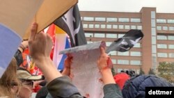 Protesters said Sunday that the Kremlin has blood on its hands, Moscow, Sept. 29, 2019. (J. Dettmer/VOA)