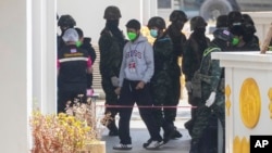 2025年2月27日曾在緬甸東部詐騙中心工作的印尼國民抵達泰國達府湄索，然後將被送回印尼。