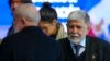 Celso Amorim, asesor del presidente brasileño Luiz Inácio Lula da Silva, de espaldas en la foto, asiste al acto de firma de un acuerdo espacial con el gobierno chileno en Santiago de Chile, el 6 de agosto de 2024. (ARCHIVO: AP)
