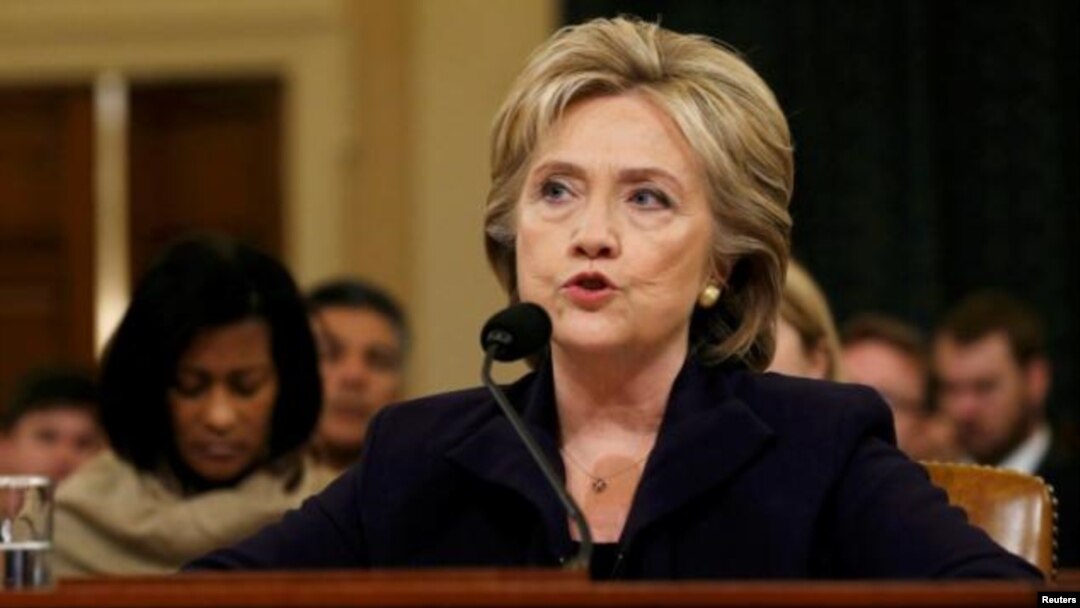 Hillary Clinton Bingazi Komisyonu'na 11 saat boyunca ifade verdi.
