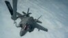 미 해군과 일본 해상자위대의 ‘노블 퓨전’ 연합훈련에 참가한 미 해군 F-35B 전투기가 4일 태평양 상공에서 KC-135 공중급유기로부터 공중 급유를 받고 있다.