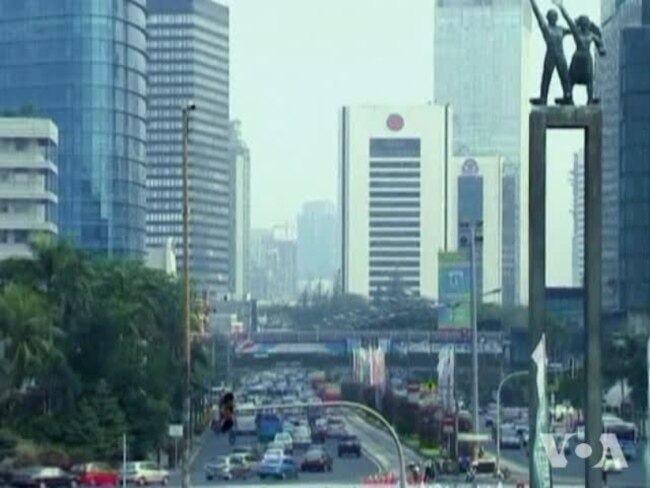IMF: Global Economic Prospects Improve But Recovery Is 'Bumpy' for Some
