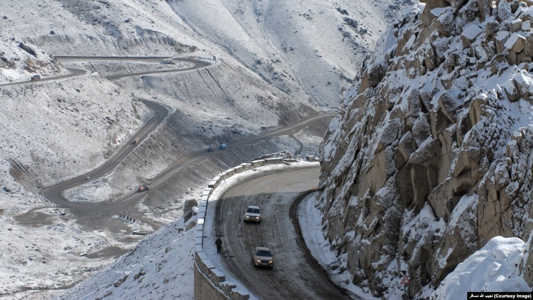 به گفتۀ جنرال رجب، شب گذشته ضخامت برف در سالنگ جنوبی به ۱۶۷سانتی متر و در سالنگ شمالی ۱۴۵سانتی متر رسید