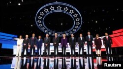 15일 미국 오하이오주 웨스터빌의 오터바인대학에서 민주당 대선 경선후보 4차 TV 토론회가 열렸다. 
