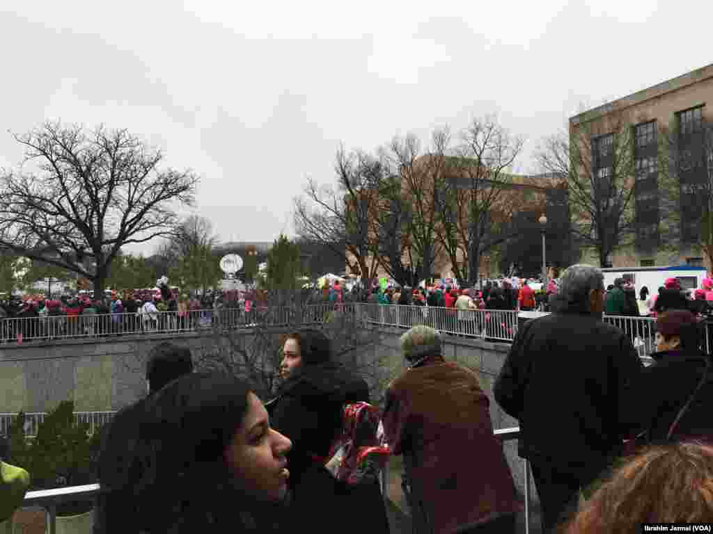 Jama'a Da Dama Sun Taru A Birnin Washington DC Wajen Zanga Zangar Mata