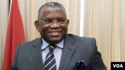 Angola ministro dos negócios estrangeiros George Chikoti