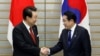 南韓總統尹錫悅和日本首相岸田文雄在東京舉行峰會。（2023年3月16日）