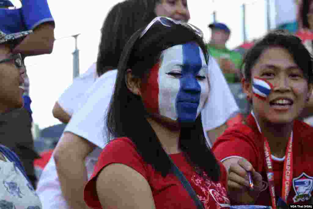 สีสันกองเชียร์ไทยในวันแห่งชัยชนะ