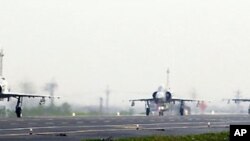 台灣空軍在星期二進行的高速公路演習