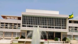 Presidente são-tomense chumba lei eleitoral e pede alterações