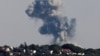 Fumo em Jabalya no norte de Gaza após bombardeamento isaelita