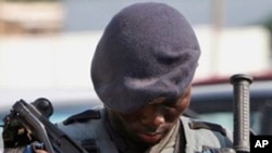 Postos policiais em Angola são ratoeiras para extorquir dinheiro