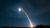 캘리포니아 반덴버그 우주군 기지에서 미국의 대륙간탄도미사일(ICBM) ‘미니트맨3’가 시험 발사되고 있다. (자료사진)