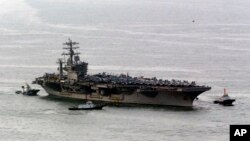 美国尼米兹航空母舰。