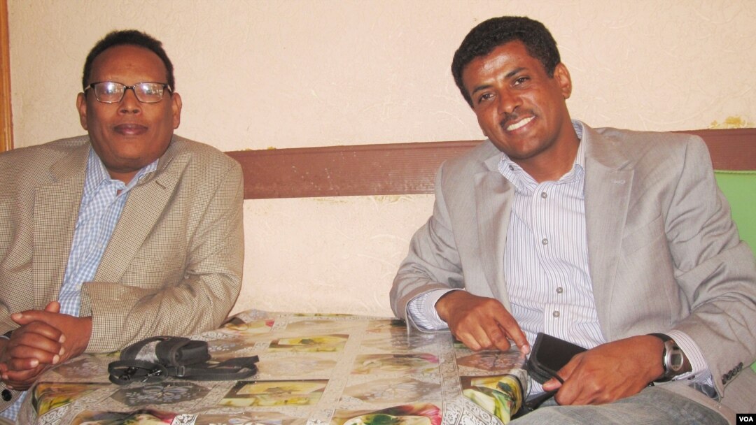 ከግራ ወደ ቀኝ ፡ ዶ/ር ሀይለማሪያም እና ዶ/ር ሙሉጌታ 