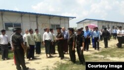 ရခိုင်ဝန်ကြီးချုပ် လှဖိုးခေါင်ကြားစခန်း သွားရောက်စစ်ဆေး-(ခရက်ဒစ် ရခိုင်ဝန်ကြီးချုပ် ဦးညီပု) 