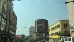 "Revus" planieam manfiestação em Luanda - 1:11