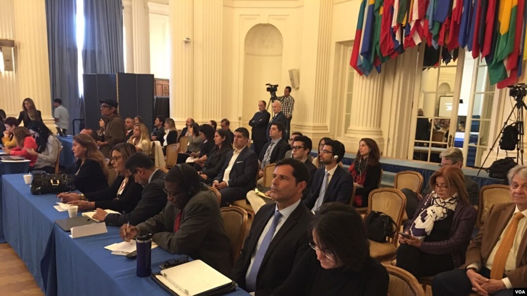 La OEA adelanta una serie de cuatro sesiones de audiencias públicas para analizar si existen fundamentos y argumentos suficientes para denunciar a individuos vinculados con el gobierno de Venezuela por crímenes de lesa humanidad ante la Corte Penal Internacional (CPI).