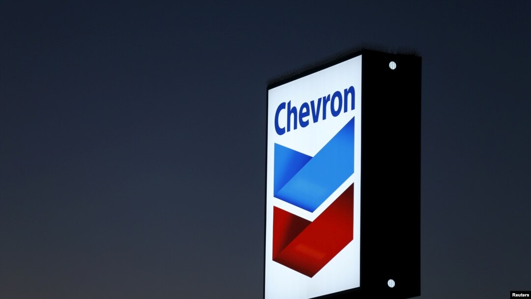 Chevron trabaja en Venezuela desde hace más de 90 años. Ahora mismo, de acuerdo con el informe que la compañía entregó a la Comisión de Comercio Federal de EE.UU. (FTC), tiene cuatro proyectos activos que trabaja en conjunto con la petrolera estatal, PDVSA.