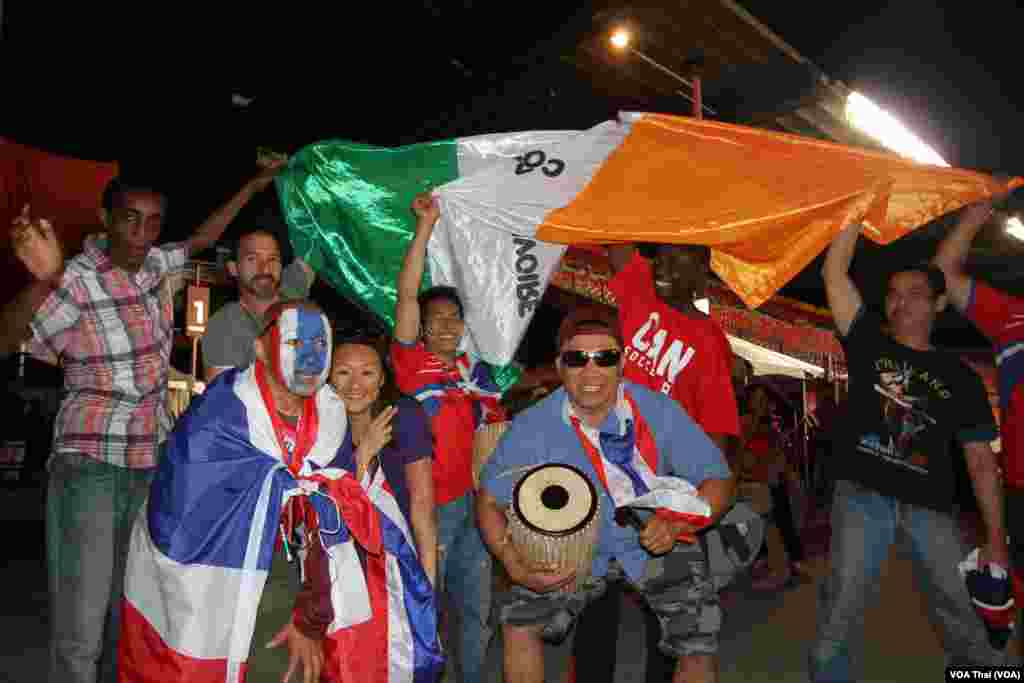 สีสันกองเชียร์ไทยในวันแห่งชัยชนะ