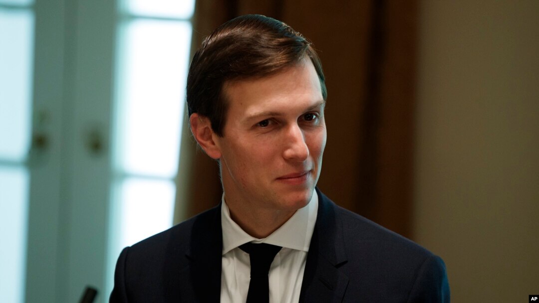 El asesor presidencial y yerno del presidente Donald Trump, Jared Kushner durante una reunión con el líder palestino Mahmoud Abbas en la Casa Blanca. Mayo 3, 2017.